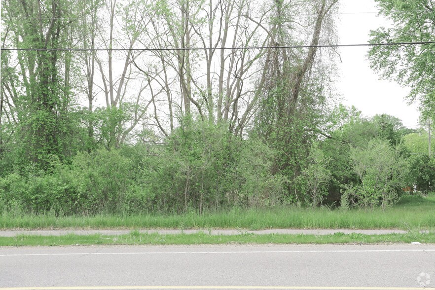 More Photos Of 0 Pontiac Lake Rd, Waterford Land For Lease