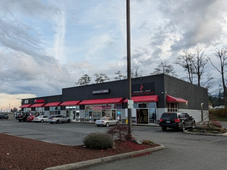 More Photos Of 755 W Washington St, Sequim General Retail For Lease