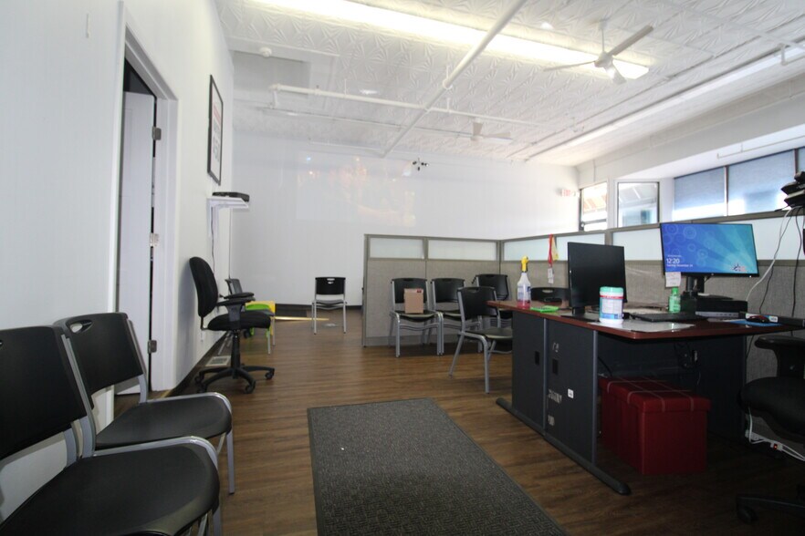 More Photos Of 483 Belmont Ave, Springfield Freestanding For Lease