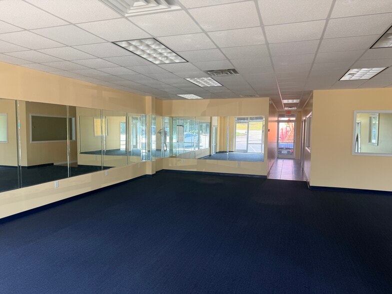 More Photos Of 2997 Hope Mills Rd, Fayetteville Office For Lease