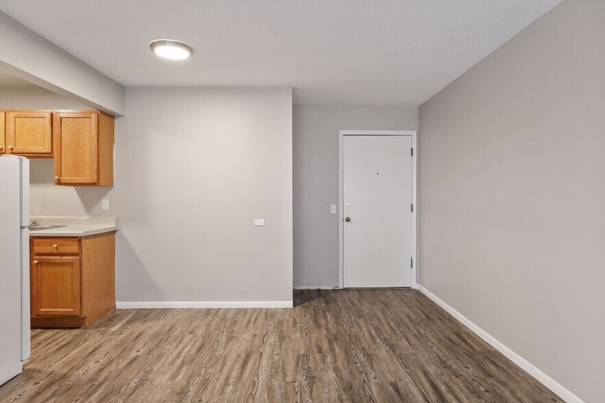 More Photos Of 912 22nd Ave S, Minneapolis Apartments For Sale