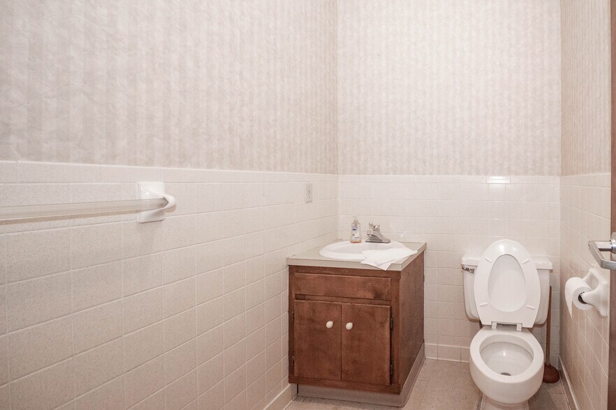 More Photos Of , Rockwell Medical For Lease