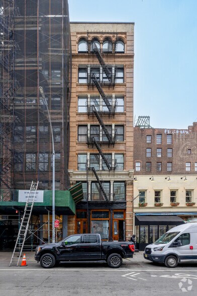 More Photos Of 345 W Broadway, New York Apartments For Sale