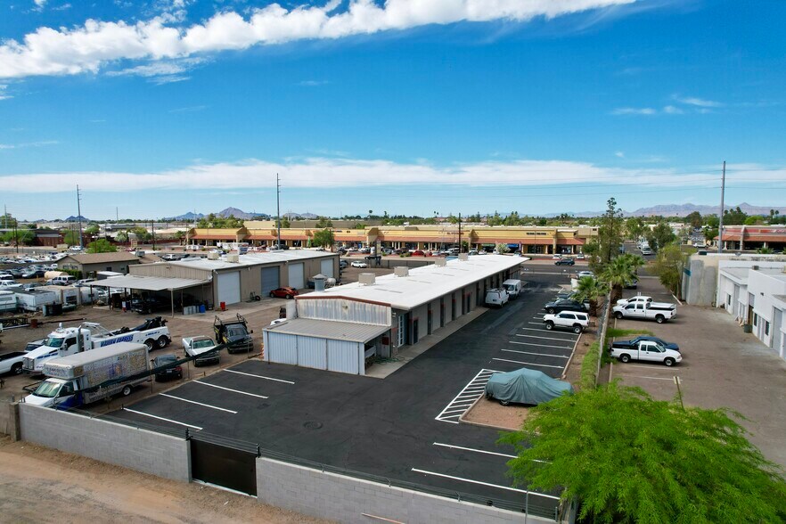More Photos Of 625 W Broadway Rd, Mesa Service For Lease