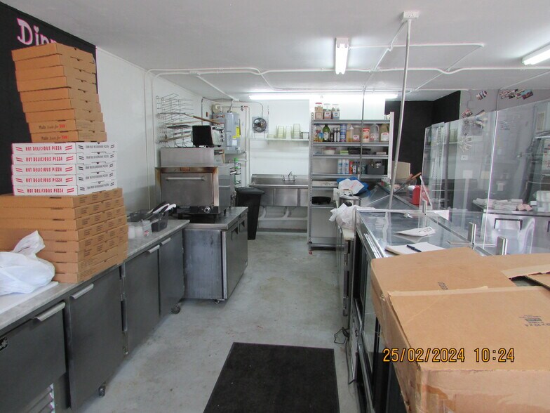 More Photos Of 12691-12695 Mcgregor Blvd, Fort Myers Unknown For Lease