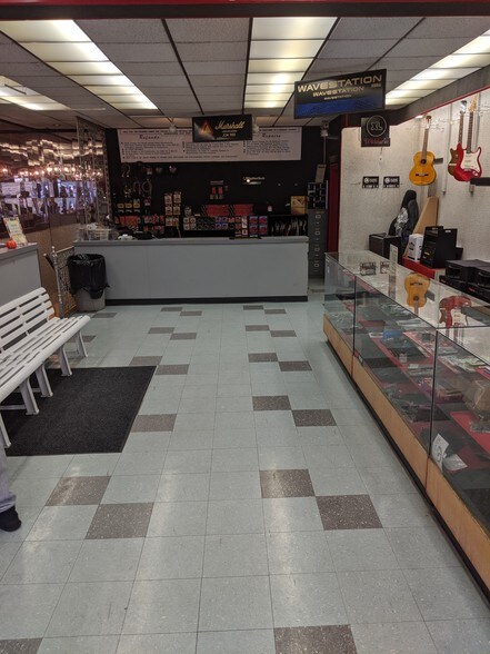 More Photos Of 974-976 E Gun Hill Rd, Bronx Storefront Retail Residential For Sale