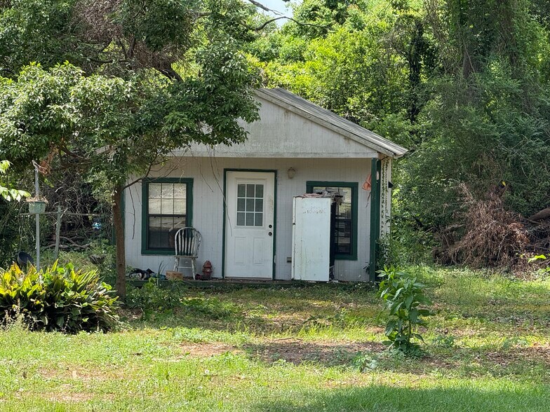 More Photos Of 3709 W Jackson St, Pensacola Industrial For Sale