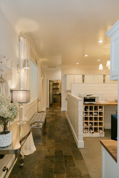 More Photos Of 1513 Oak Grove Rd, Decatur Office For Sale