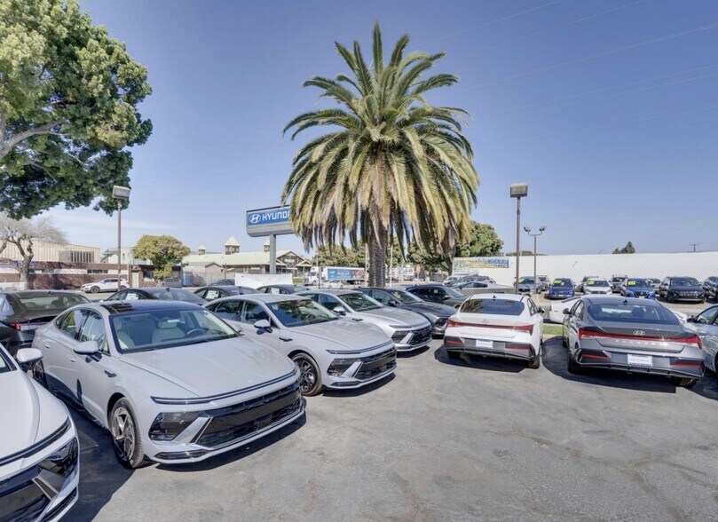 More Photos Of 800 W Main St, Santa Maria Auto Dealership For Sale