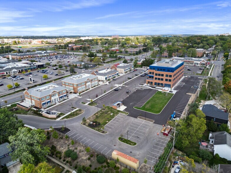 More Photos Of 7007 N High St, Worthington Unknown For Lease