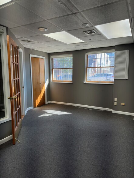 More Photos Of 36-30 37th St, Long Island City Office For Sale