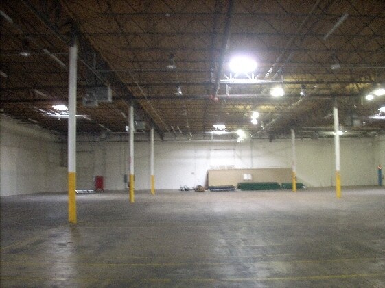 More Photos Of 2125-2127 Exchange Dr, Arlington Distribution For Lease
