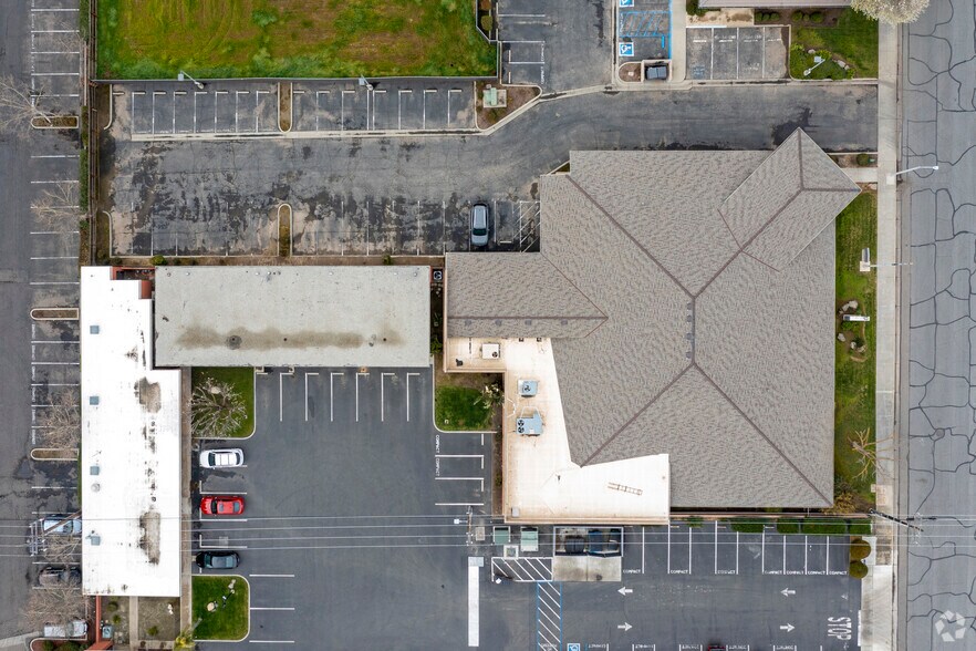 More Photos Of 2009 W Feemster Ave, Visalia Medical For Sale
