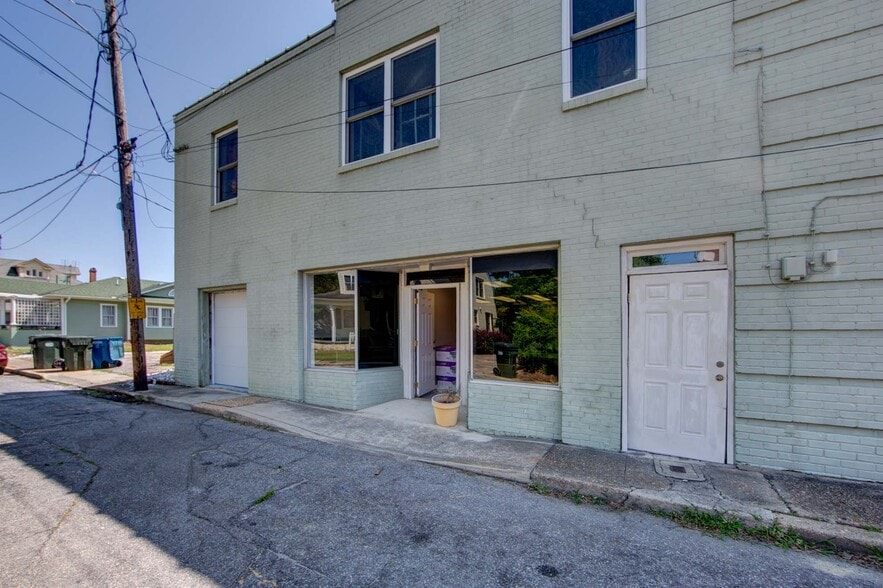 More Photos Of 302 Main St, Columbia Industrial For Sale