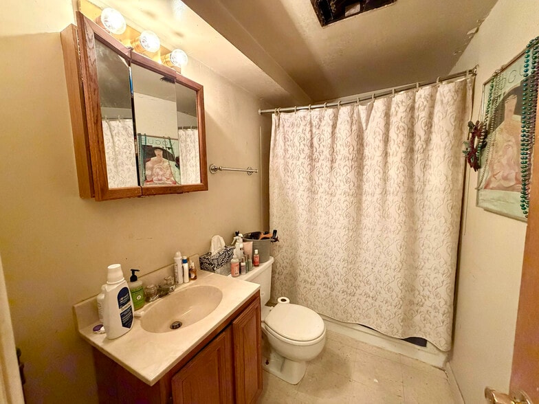 More Photos Of 1137 Light St, Baltimore Storefront Retail Residential For Sale