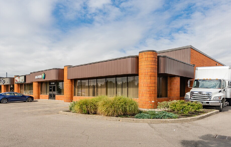 More Photos Of 563 Queensway, Mississauga Manufacturing For Lease