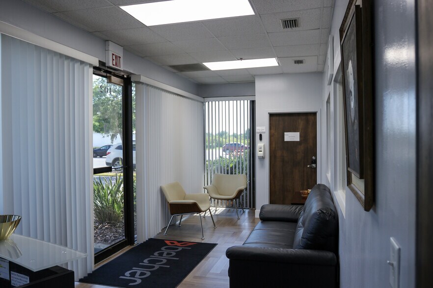 More Photos Of 6925 112th Cir N, Largo Office Residential For Lease