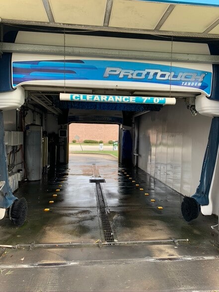 More Photos Of 3454 Texas 6 S, Houston Carwash For Sale