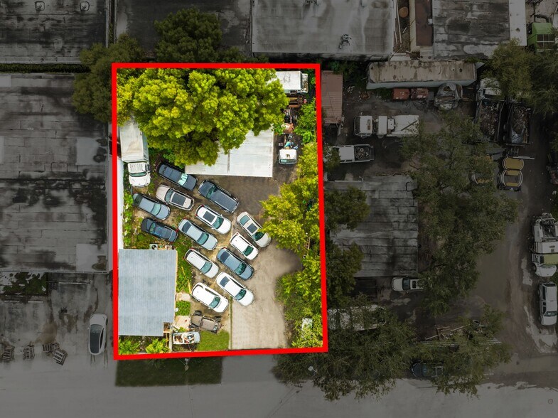 More Photos Of 2201 SW 58th Ter, West Park Contractor Storage Yard For Lease