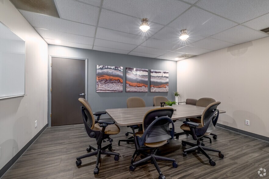 More Photos Of 700 N Cannon Blvd, Kannapolis Storefront Retail Office For Lease