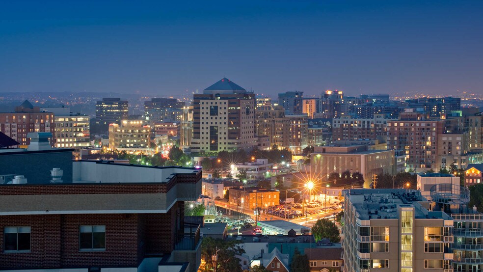 More Photos Of 901 N Nelson St, Arlington Apartments For Lease