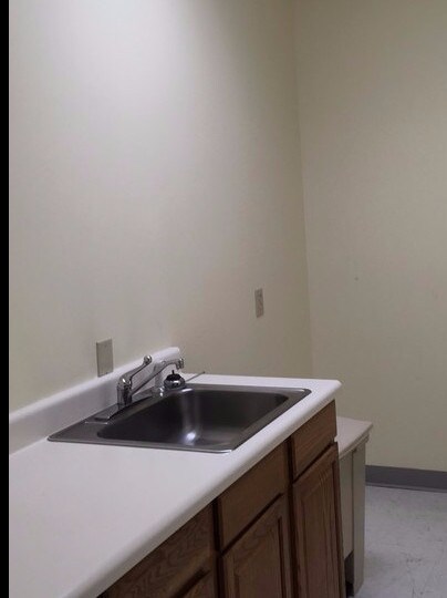 More Photos Of 508 Holly Hill Ln, Burlington Office Residential For Lease