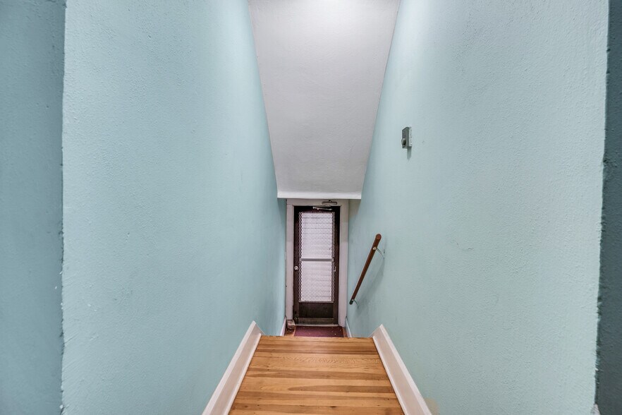 More Photos Of 1233 Oak St NE, Saint Petersburg Apartments For Sale