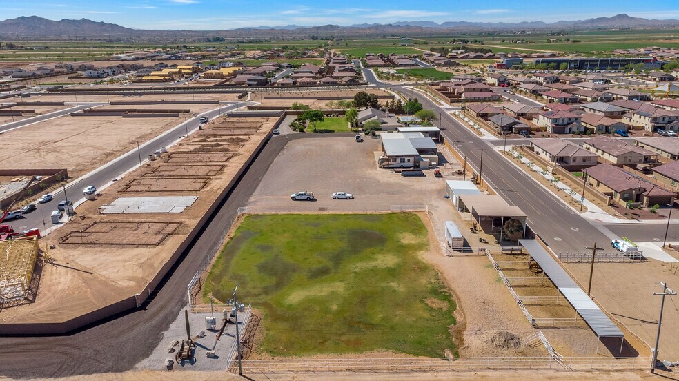 More Photos Of 18107 W Dunlap Rd, Goodyear Contractor Storage Yard For Sale
