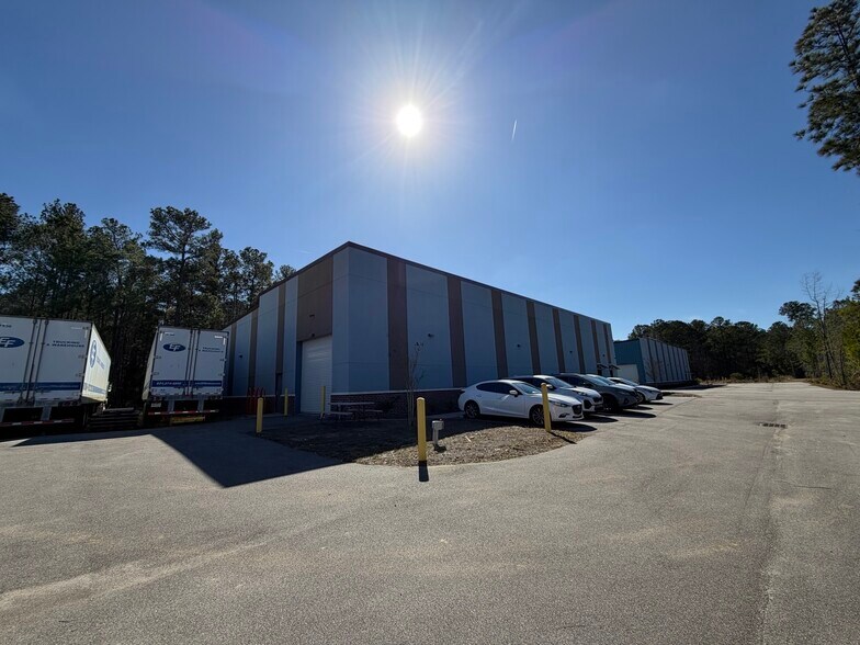 More Photos Of 120 Hodge Rd, Summerville Industrial For Lease