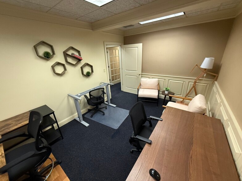 More Photos Of 3541 Habersham At Northlake, Tucker Office For Sale