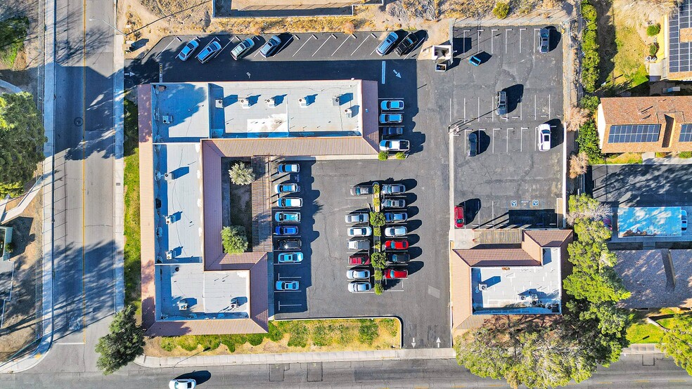 More Photos Of 705 E Virginia Way, Barstow Medical For Lease