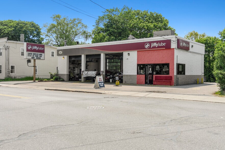 Primary Photo Of 60 E Main St, Milford Auto Repair For Sale