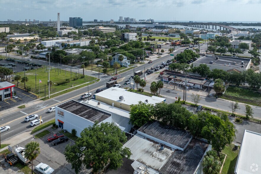 More Photos Of 401 W International Speedway Blvd, Daytona Beach Freestanding For Sale