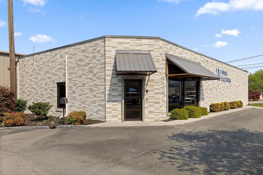 More Photos Of 1801 E 23rd St, Chattanooga Light Distribution For Lease