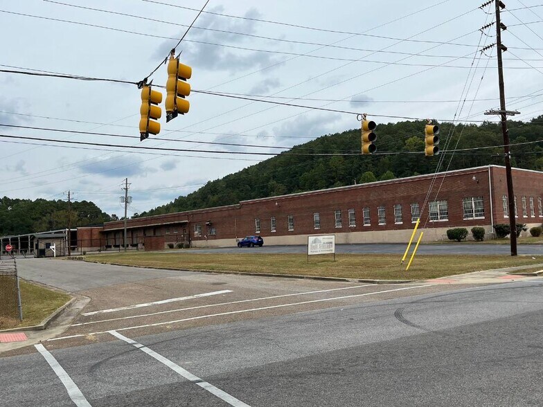 More Photos Of 601 Tuscaloosa Ave, Gadsden Warehouse For Sale
