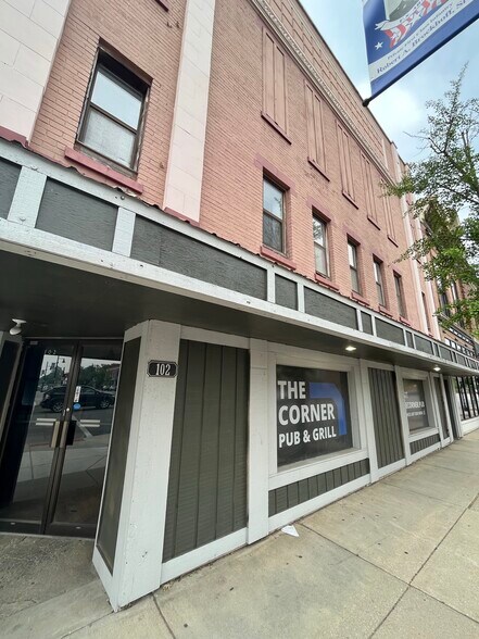 More Photos Of 102 Lincolnway E, Mishawaka Storefront For Sale