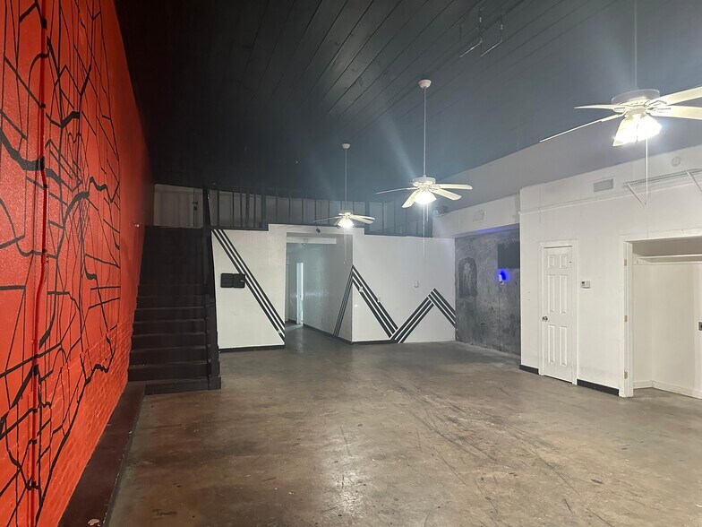 More Photos Of 4314-4316 Elm St, Dallas Storefront For Sale