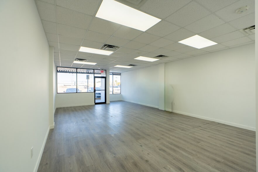 More Photos Of 7506-7560 NW 70th St, Miami Unknown For Lease