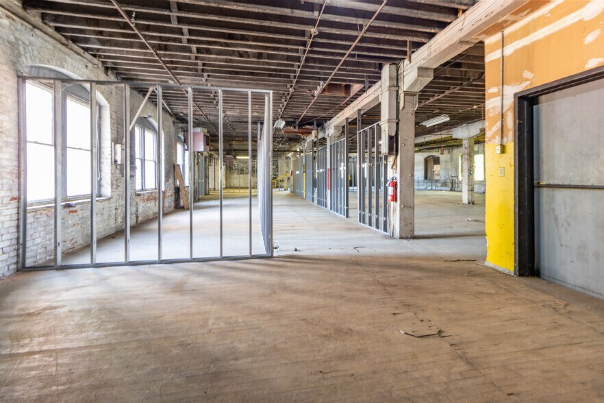 More Photos Of 1275 Budd St, Cincinnati Warehouse For Sale