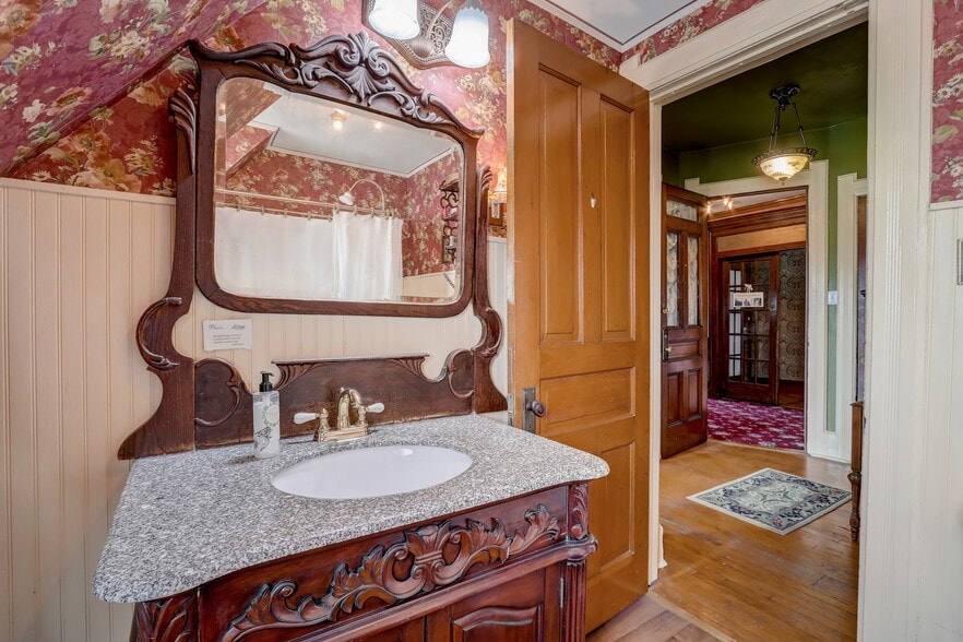 More Photos Of 3209 W Wells St, Milwaukee Hospitality For Sale