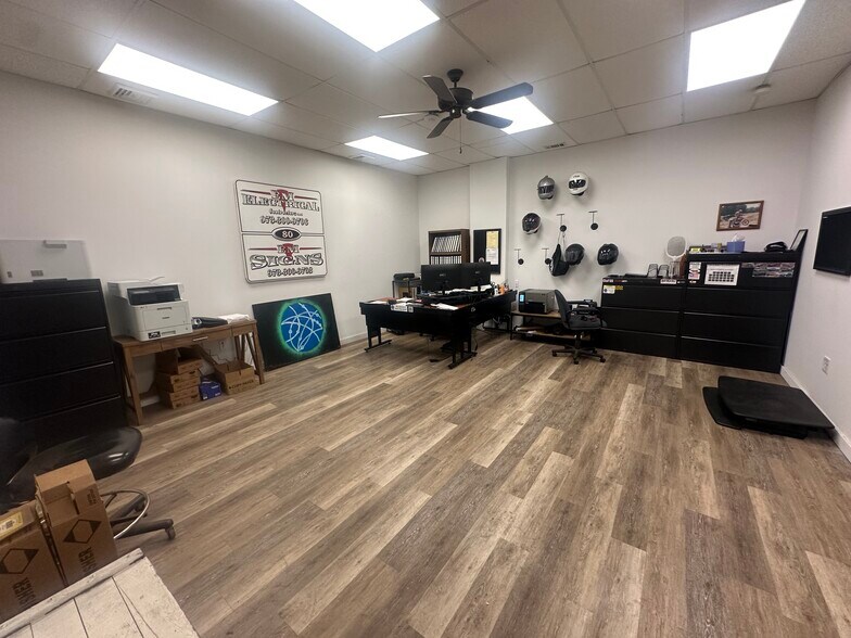 More Photos Of 80 Merriam Ave, Newton Warehouse For Sale