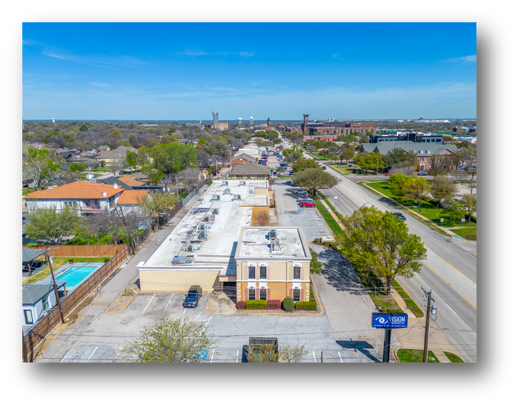 More Photos Of 1340 S main St, Grapevine Office For Lease