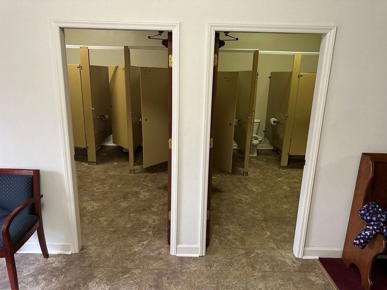 More Photos Of 4368 Stokesdale Ave, Winston-Salem Religious Facility For Sale
