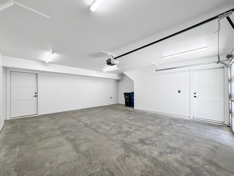 More Photos Of 1200 Keosauqua Way, Des Moines Apartments For Sale