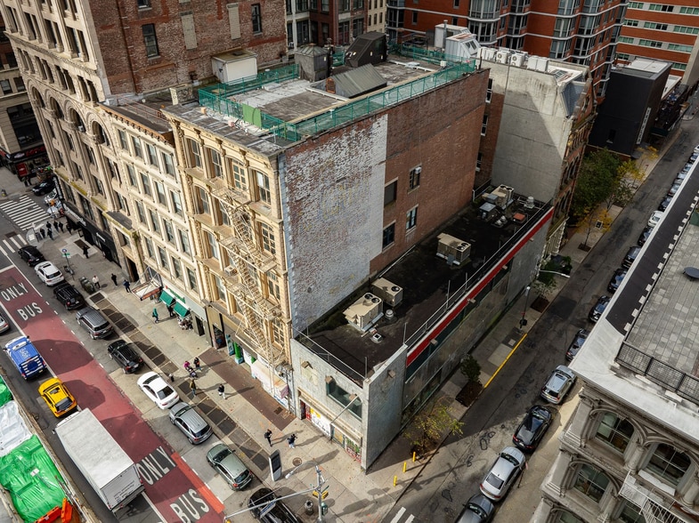 More Photos Of 317 Broadway, New York Fast Food For Sale