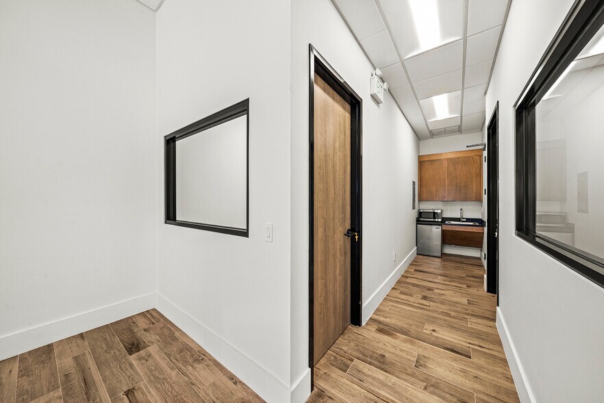 More Photos Of 1930 N 30th Rd, Hollywood Office Residential For Lease