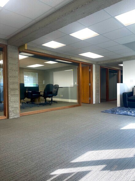 More Photos Of 517 S 200 W, Salt Lake City Freestanding For Lease