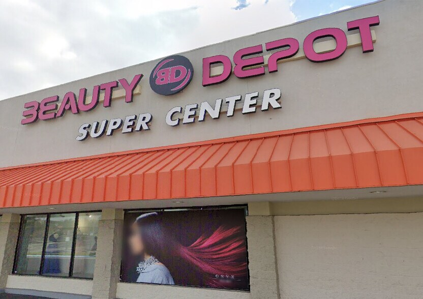 More Photos Of 3000 Dunn Ave, Jacksonville Freestanding For Lease