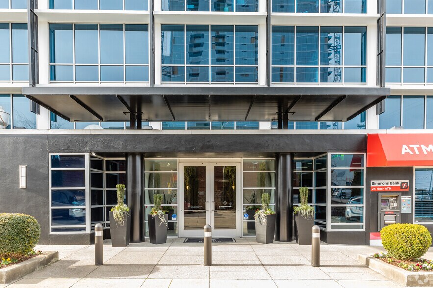 More Photos Of 1720 W End Ave, Nashville Office For Lease