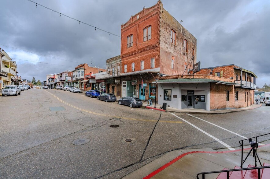 More Photos Of 4 Main St, Jackson General Retail For Sale